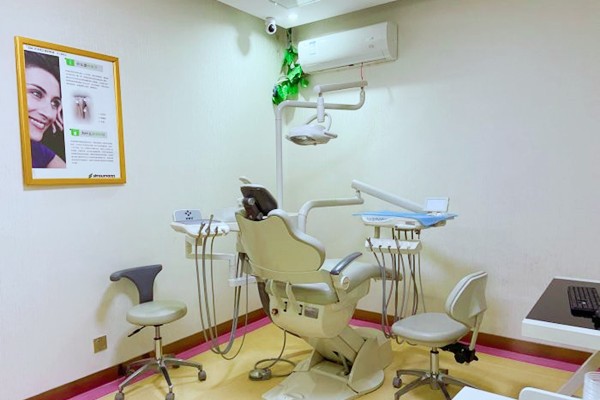 网友评价乐山种植牙医院哪家好?乐山牙齿种植哪家便宜?