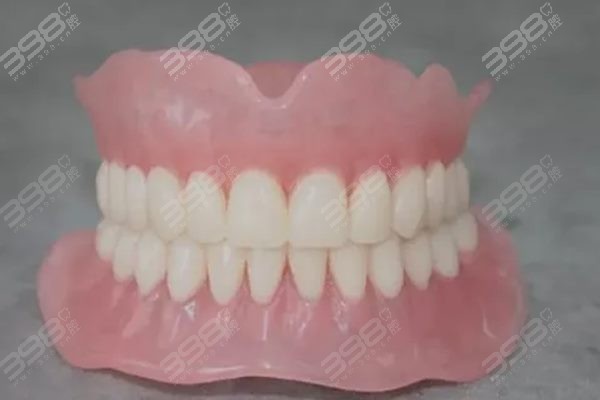 西安哪家牙科做全口吸附性义齿好？口碑假牙安装技术好的在这