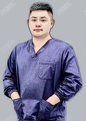 西宁非凡口腔医院李田朋种植院长