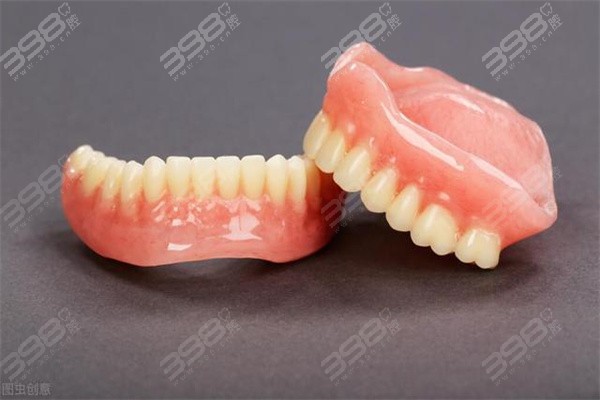纯钛假牙价格一览表：单颗含基托、卡环2000+钛合金满口假牙15000元起